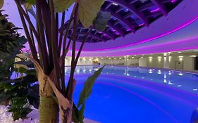 Hanza Tower High Floor Swimming Pool & Spa